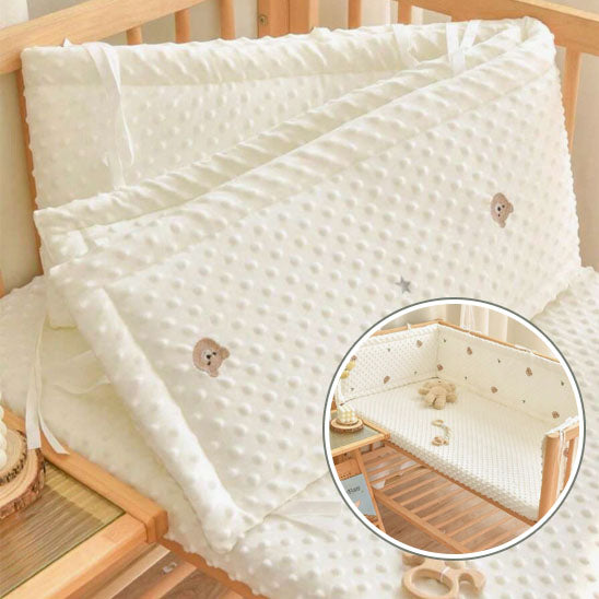 tour-de-lit-bebe-avec-motif